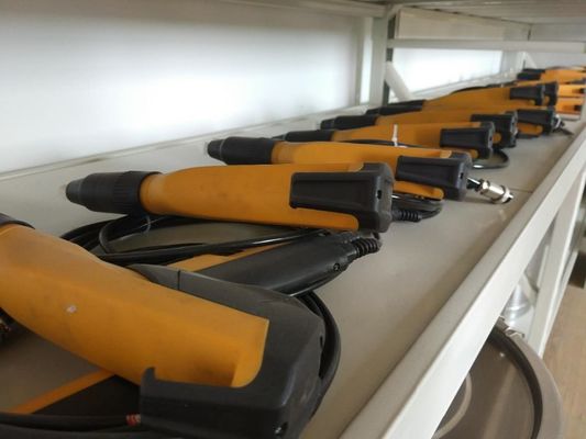 54*56*75 Boyut Çelik substratlar için taşınabilir elli toz kaplama püskürtme makinesi